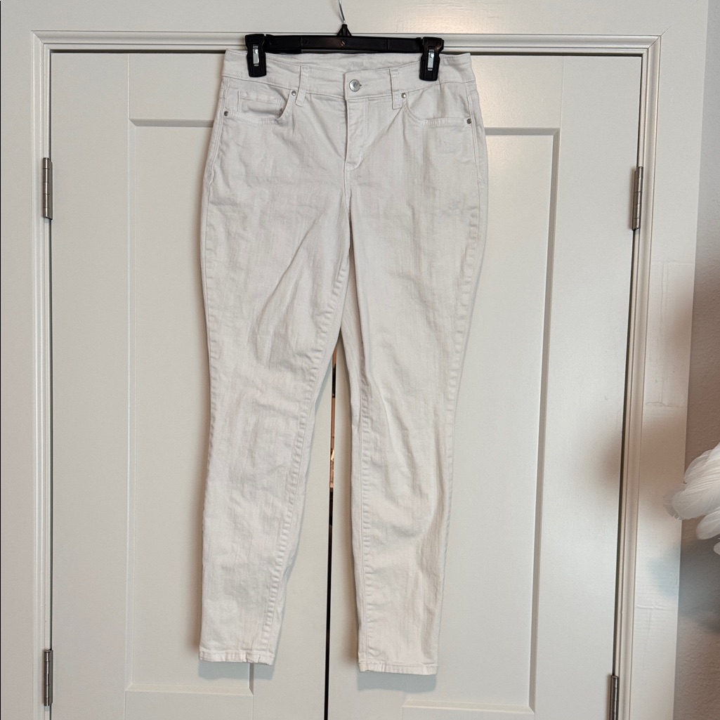 Crown & Ivy Women's Cream Skinny Jeans